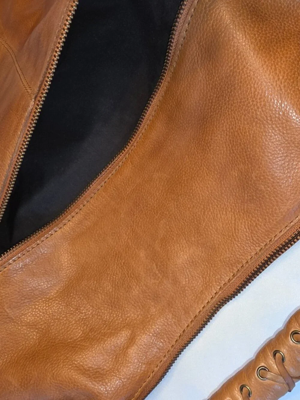 Vilenca Holland Leather Hobo Bag Oversized Cognac Slouchy Purse Quiet Luxury